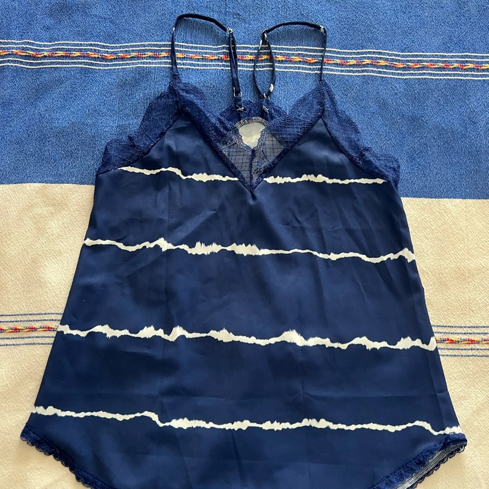 Blue and white striped camisole🦋